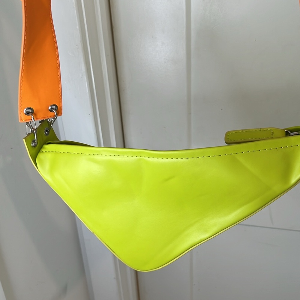 Nwot Shein Triangle Shape Multi Colored Strap Sho… - image 2